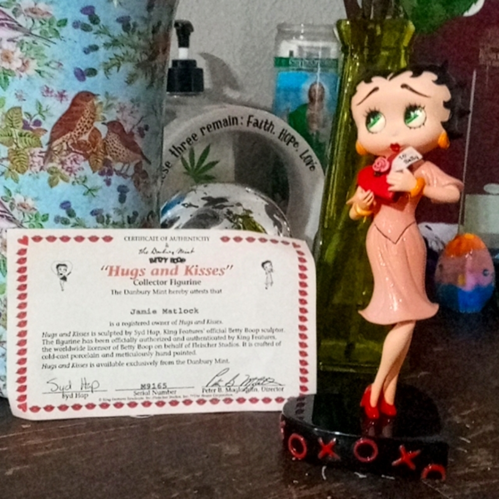 Betty Boop Collector figurine